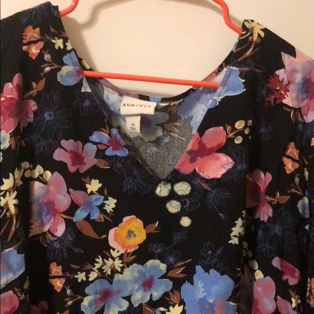 Floral blouse - Picture 2 of 3